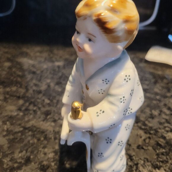 Vintage Porcelain Boy Figurine Holding Sword & Key - Picture 12 of 14